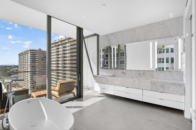 2000 S Ocean Dr 14B, Hallandale Beach, FL 33009