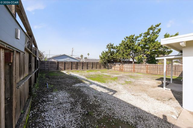 87 Bay Drive, Bay Point, CA 94565