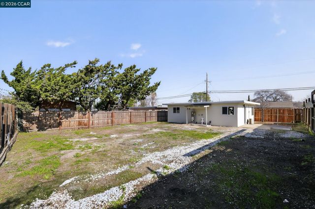 87 Bay Drive, Bay Point, CA 94565