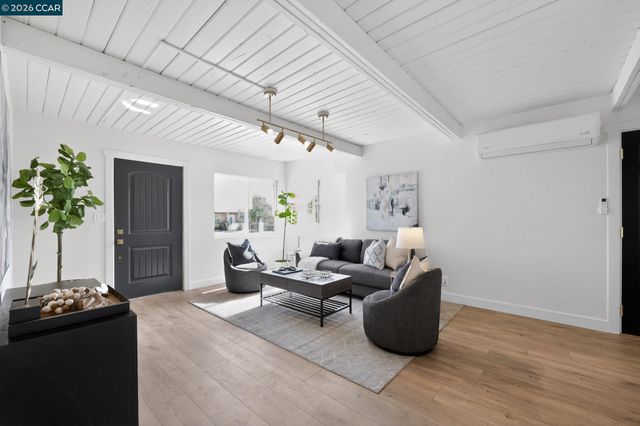 87 Bay Drive, Bay Point, CA 94565