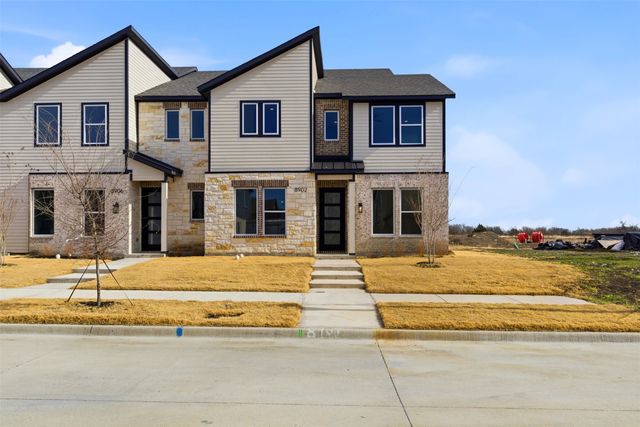 8902 Lowell Street, Rowlett, TX 75089