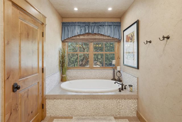 1190 Waterfall Way, Graford, TX 76449