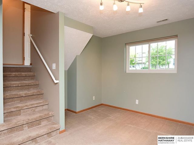 12917 Curtis Avenue, Omaha, NE 68164
