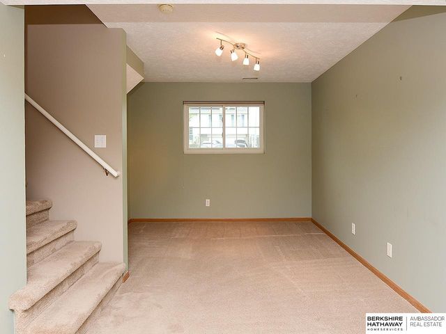12917 Curtis Avenue, Omaha, NE 68164