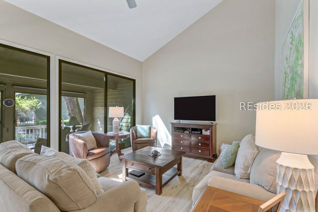 33 Lake Forest Dr Apt 3302, Hilton Head Island, SC 29928