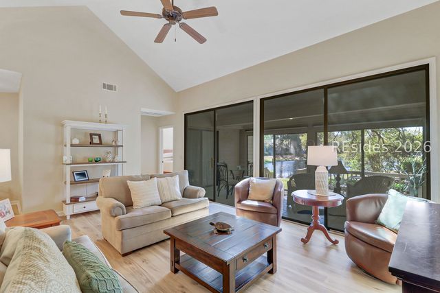 33 Lake Forest Dr Apt 3302, Hilton Head Island, SC 29928