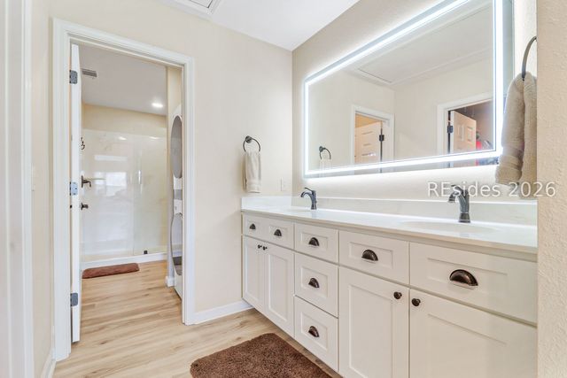 33 Lake Forest Dr Apt 3302, Hilton Head Island, SC 29928