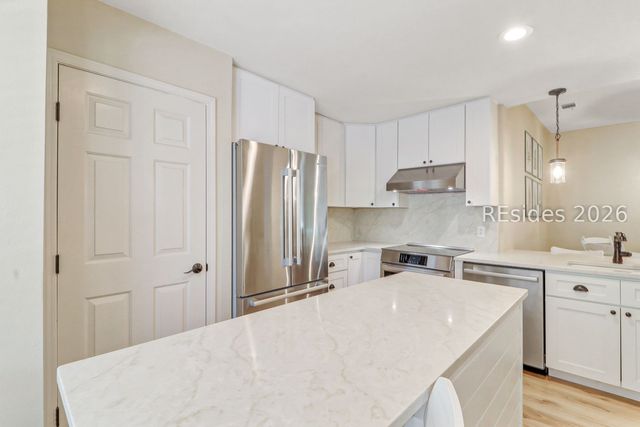 33 Lake Forest Dr Apt 3302, Hilton Head Island, SC 29928