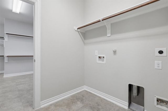 7915 Stratford Hall Drive, Rosharon, TX 77583