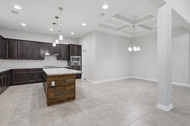 7915 Stratford Hall Drive, Rosharon, TX 77583