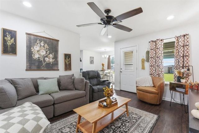 1310 Tall Sky Drive, Lake Charles, LA 70607