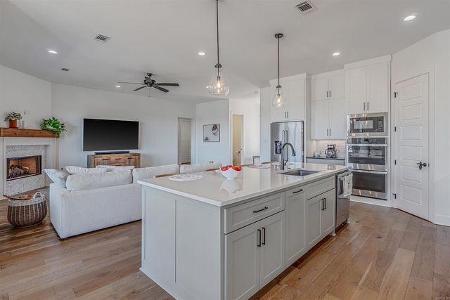 34 Sagamore Ct, Maumelle, AR 72113