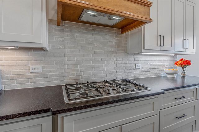 34 Sagamore Ct, Maumelle, AR 72113