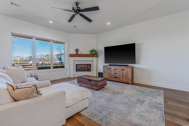 34 Sagamore Ct, Maumelle, AR 72113