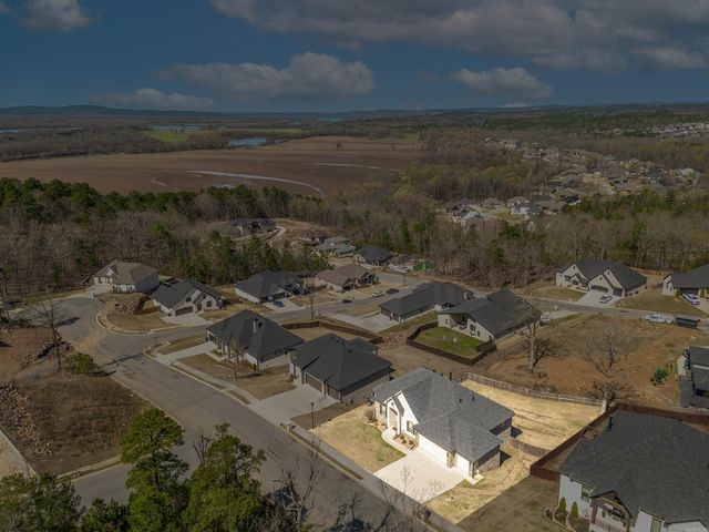 34 Sagamore Ct, Maumelle, AR 72113