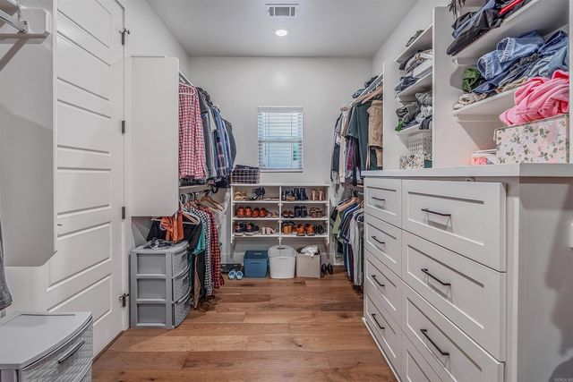 34 Sagamore Ct, Maumelle, AR 72113