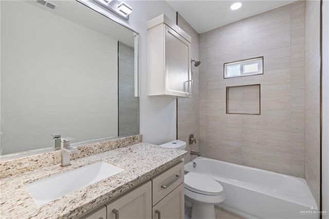2713 W Brookside Bend Street 3, Edinburg, TX 78539