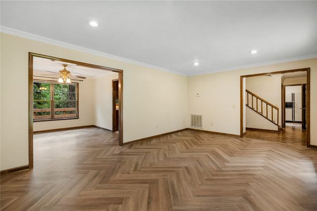 14001 Rhine Court, Seneca, SC 29672
