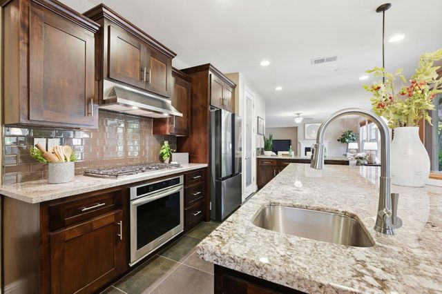 3919 Creekstone Ct, Roseville, CA 95747