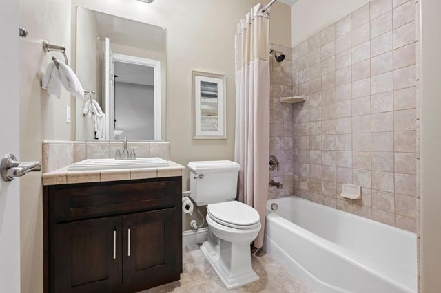 3919 Creekstone Ct, Roseville, CA 95747