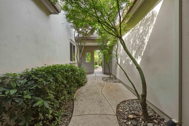 3919 Creekstone Ct, Roseville, CA 95747