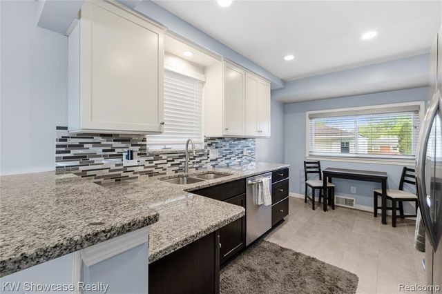 35475 Richland Street, Livonia, MI 48150