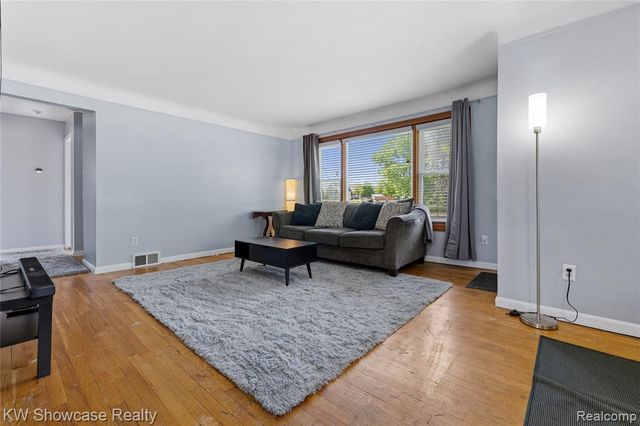 35475 Richland Street, Livonia, MI 48150
