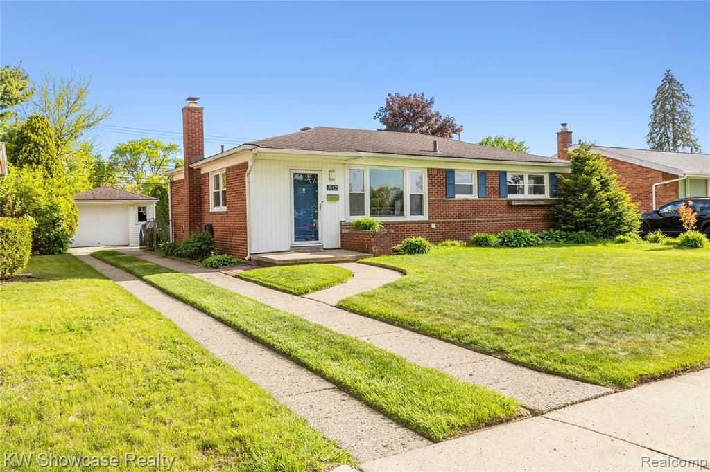 35475 Richland Street, Livonia, MI 48150