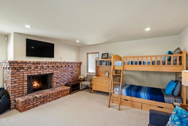 1150 Mandalay Beach Road, Oxnard, CA 93035