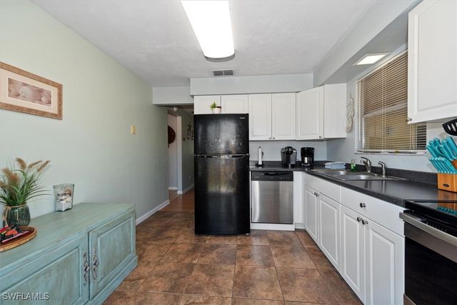 10746 Lemontree CT, Lehigh Acres, FL 33936