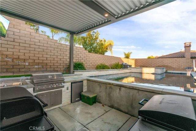 8824 Soothing Court, Corona, CA 92883