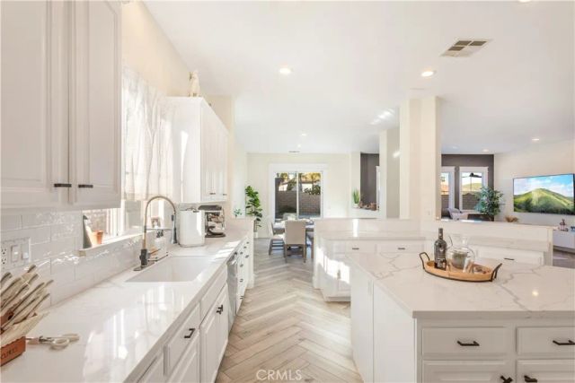 8824 Soothing Court, Corona, CA 92883