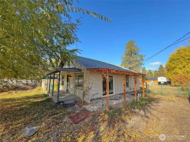 1288 1st Avenue S, Okanogan, WA 98840