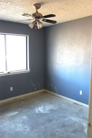 204 Hollywood Drive, Glenn Heights, TX 75154