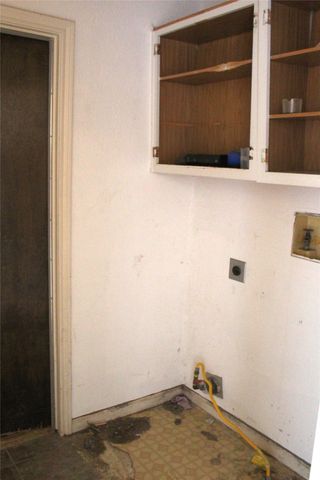 204 Hollywood Drive, Glenn Heights, TX 75154