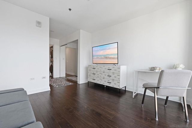 425 W Beech 1702, San Diego, CA 92101
