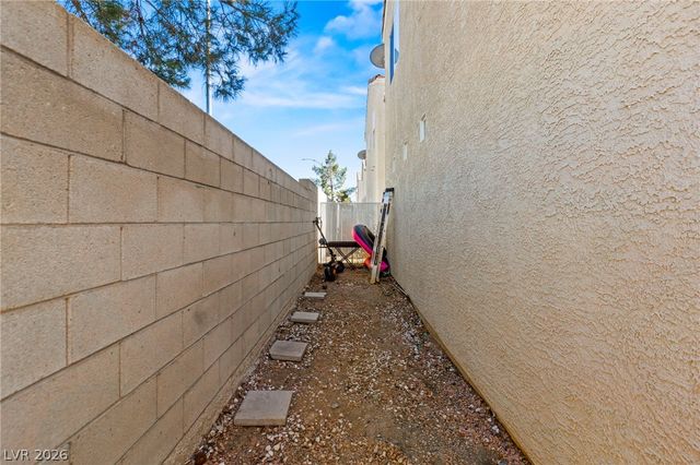 9950 Swimming Hole Street, Las Vegas, NV 89183