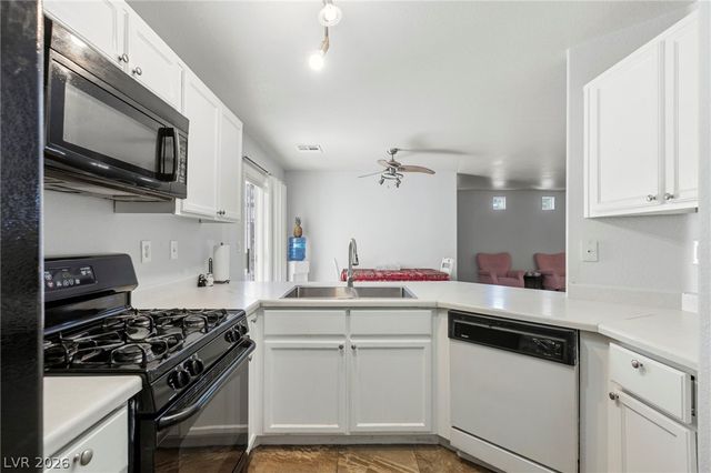 9950 Swimming Hole Street, Las Vegas, NV 89183