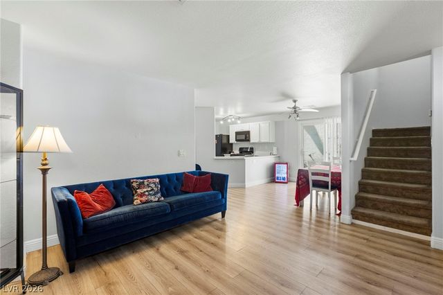 9950 Swimming Hole Street, Las Vegas, NV 89183