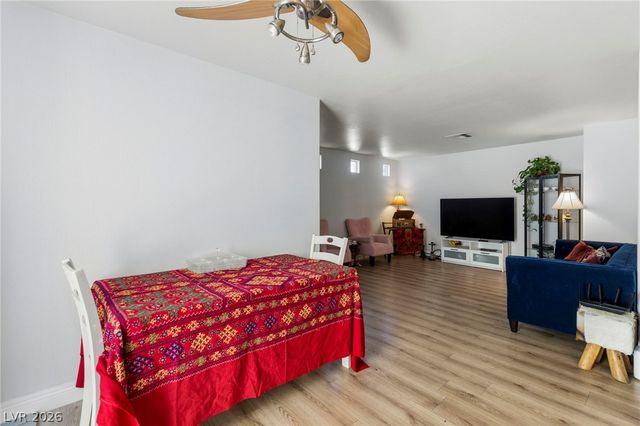 9950 Swimming Hole Street, Las Vegas, NV 89183