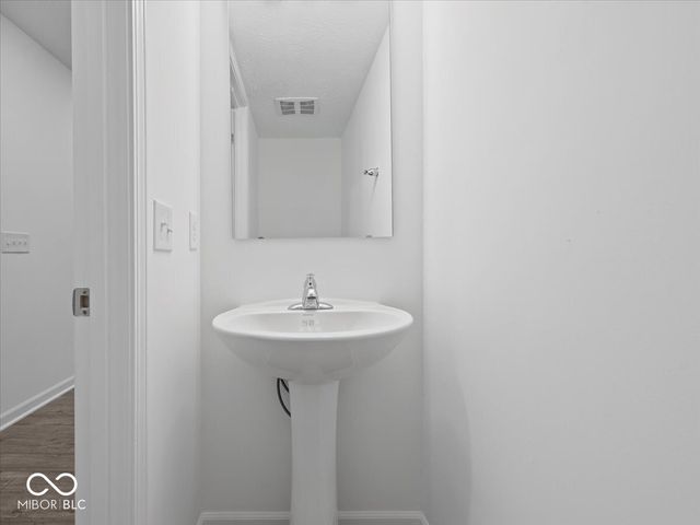 558 Plowman Drive, Shelbyville, IN 46176