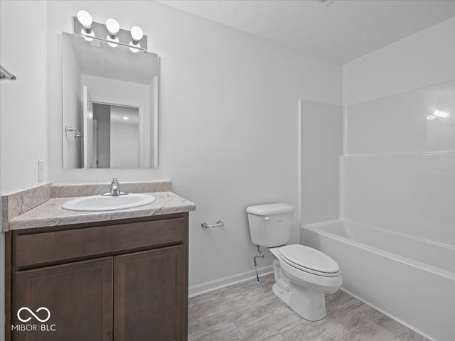 558 Plowman Drive, Shelbyville, IN 46176