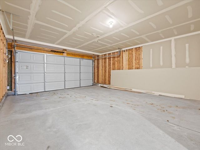 558 Plowman Drive, Shelbyville, IN 46176