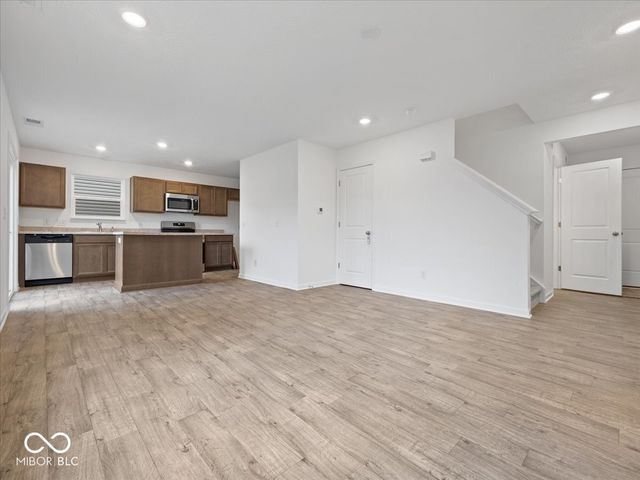 558 Plowman Drive, Shelbyville, IN 46176