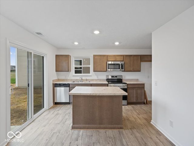 558 Plowman Drive, Shelbyville, IN 46176