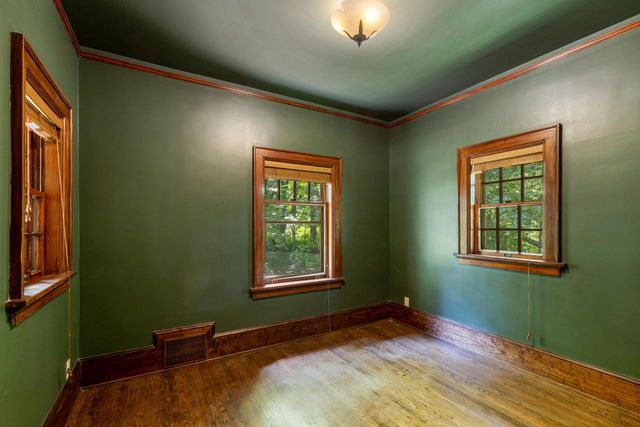 6789 N Elm Tree ROAD, Glendale, WI 53217