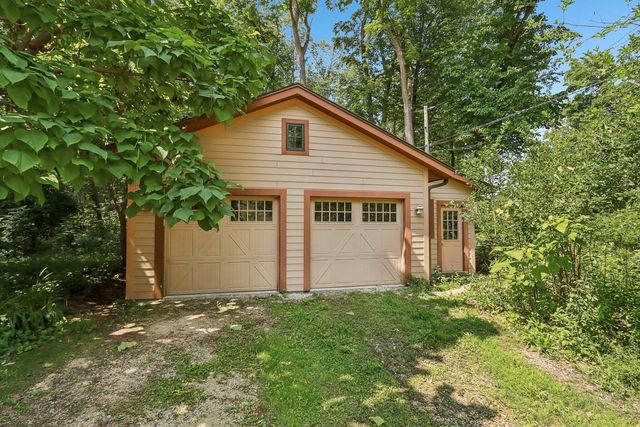 6789 N Elm Tree ROAD, Glendale, WI 53217