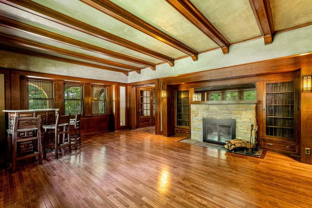 6789 N Elm Tree ROAD, Glendale, WI 53217