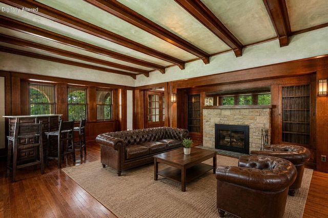 6789 N Elm Tree ROAD, Glendale, WI 53217