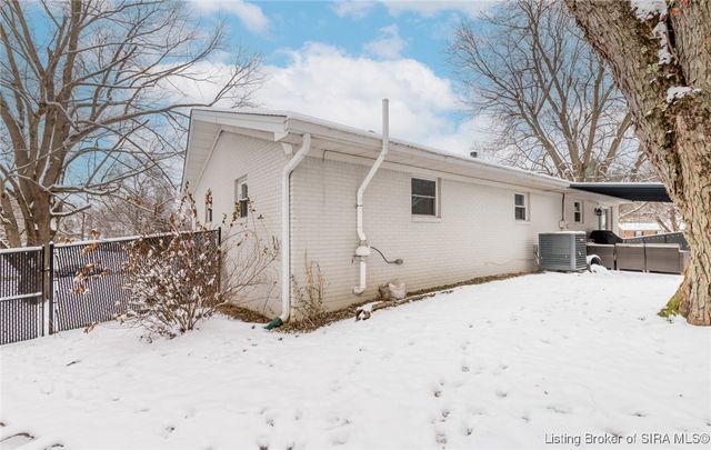 2828 Andrea Drive, Floyds Knobs, IN 47119